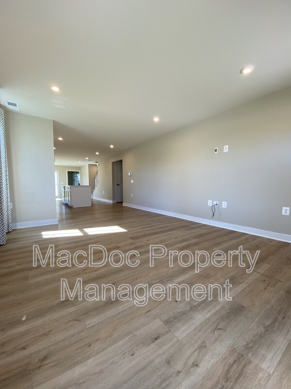 Building Photo - 18422 Centennial Cir