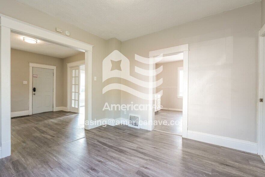 Building Photo - 919 E Calvert St