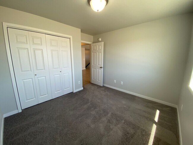 Building Photo - Beautiful 4 Bedroom Home by Brooks Harbor ...