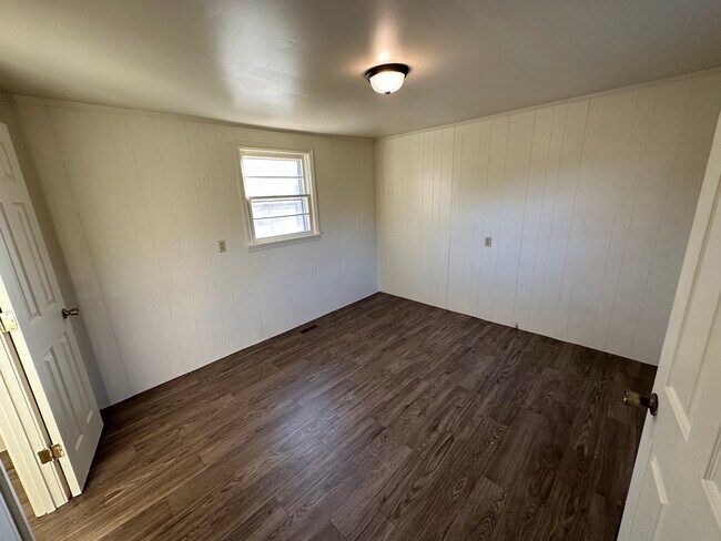 Building Photo - 120 Carson Dr