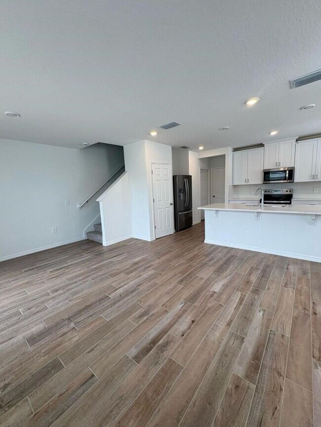 Building Photo - Contemporary Comfort – 3 Bedrooms & 3 Baths in Cagan Crossings West