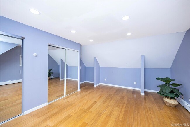 Building Photo - 201 Sprucewood Dr