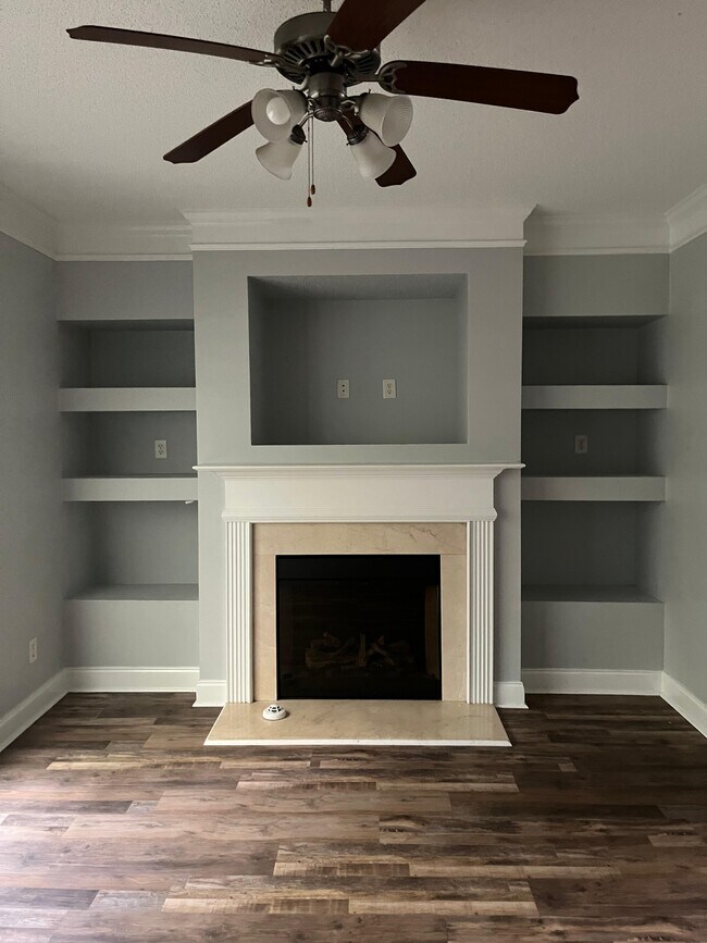 Building Photo - 2731 Halligan Point
