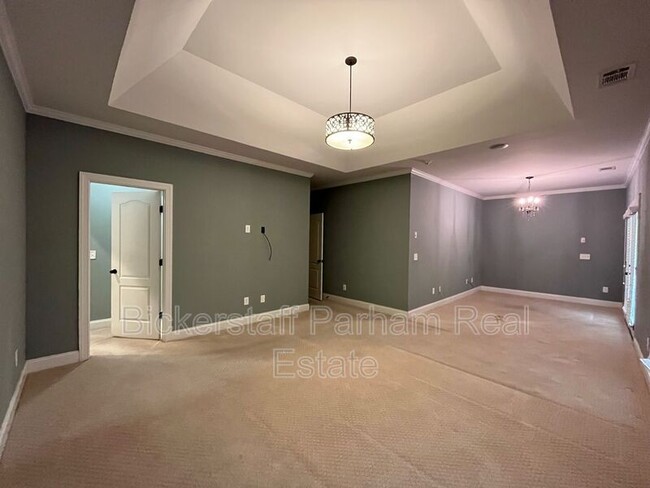 Building Photo - 7073 Spring Walk Dr