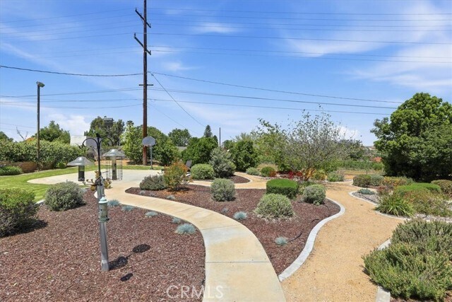 Building Photo - 16540 Wagon Wheel Dr