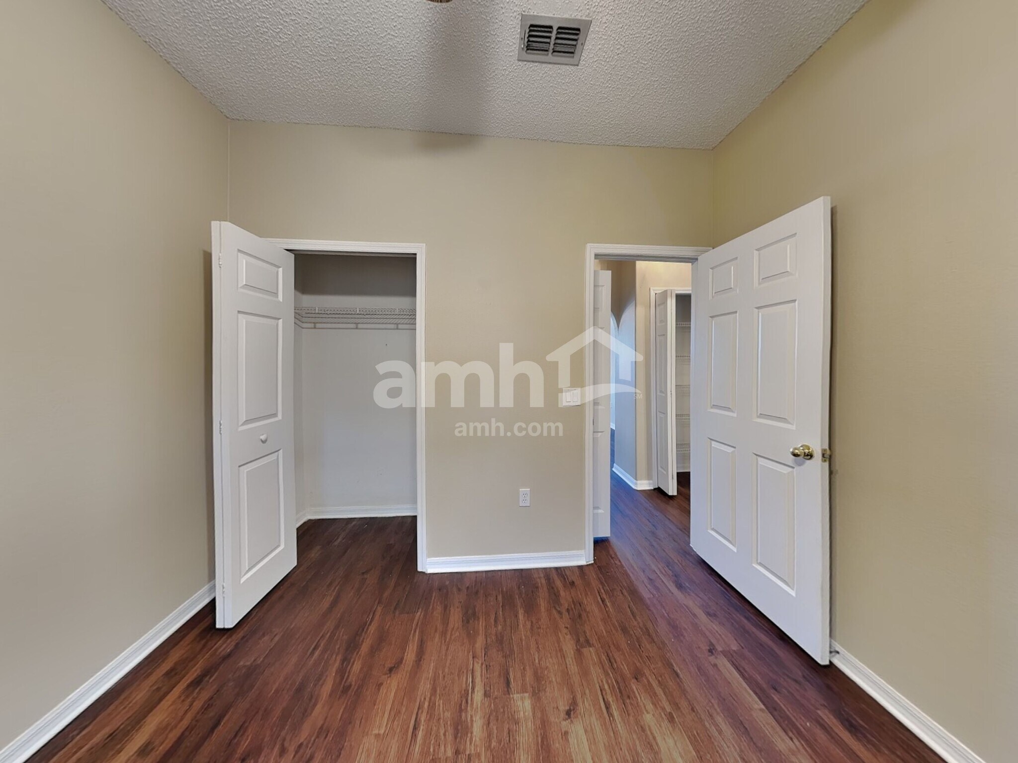 Building Photo - 138 Pine Isle Dr