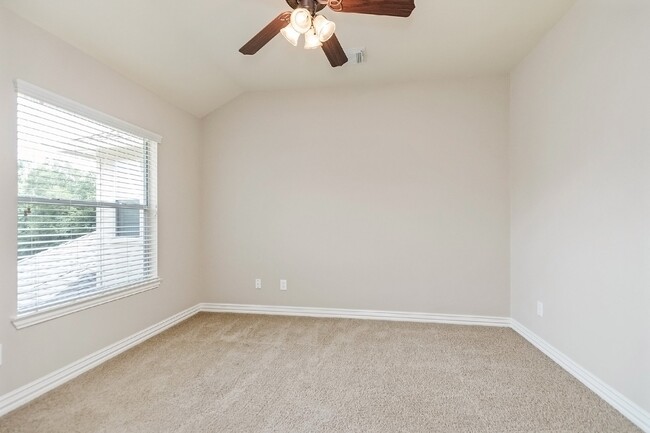 Building Photo - 39 Medley Ln