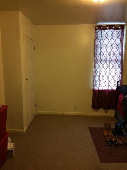 Building Photo - 154 Pearl St