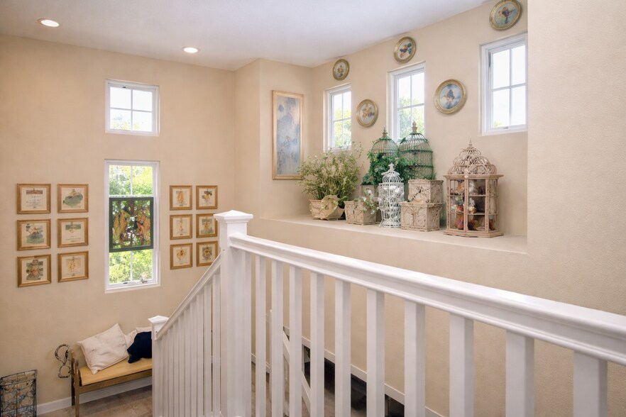 Building Photo - 27014 Carmelita Dr