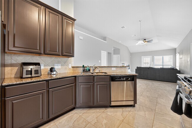 Building Photo - 12519 King Harry Dr