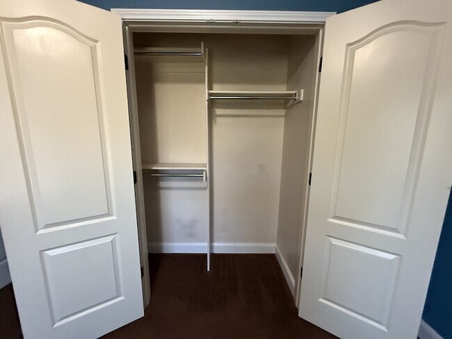 Building Photo - 117 Hanover St