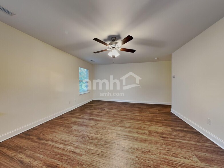 Building Photo - 3920 Riceland Pl