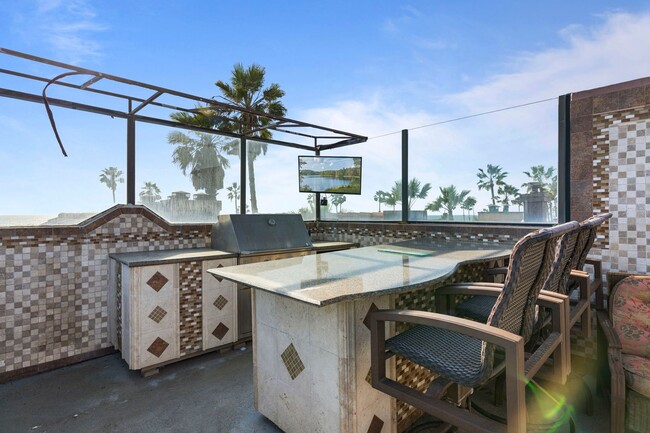 Building Photo - OCEAN FRONT CONDO IN HUNTINGTON BEACH