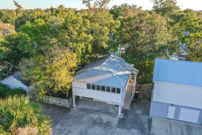 Building Photo - 116 San Marco Ave