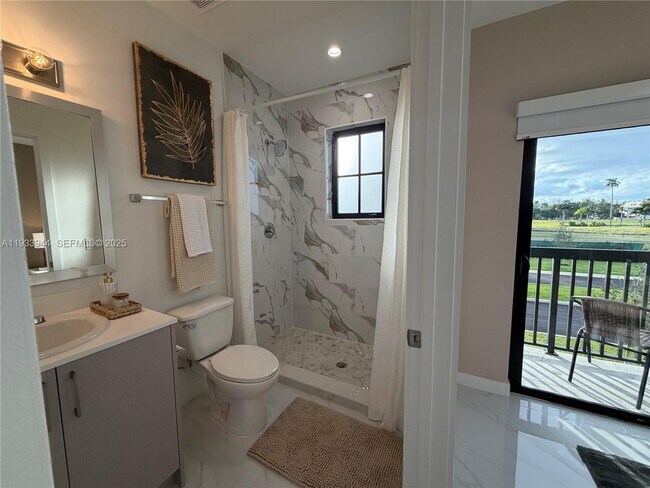 Building Photo - 2306 E 4th Ave