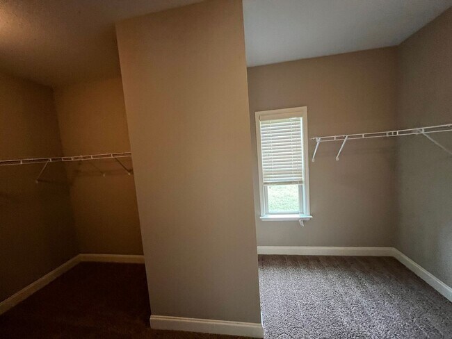 Building Photo - Located in Wrenwood Subdivision!!