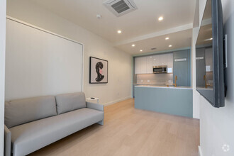 Building Photo - 6401 Wilshire Blvd