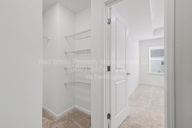 Building Photo - 5011 Rill Ct