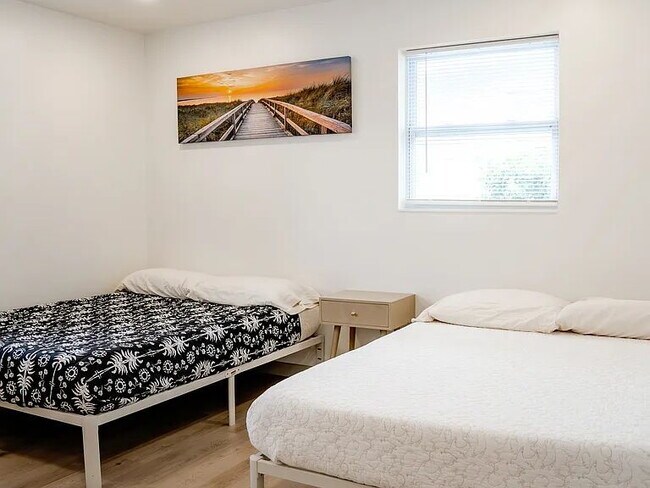 Building Photo - Cozy Updated Home Near Beaches, Shops & BayCare Ballpark