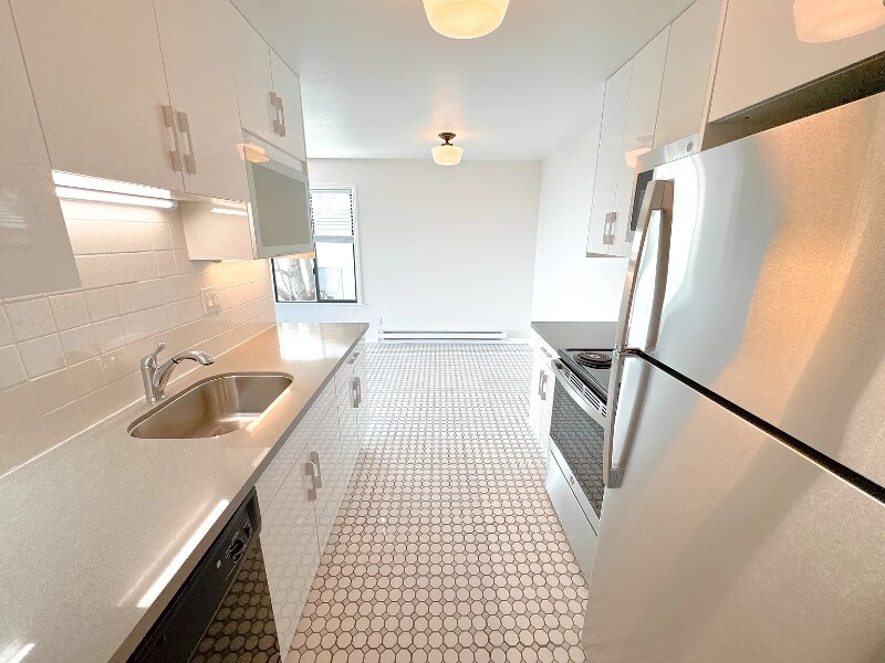 Building Photo - 150 Gardenside Dr