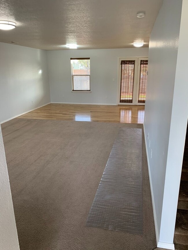 Building Photo - Newer home in the Sawtooth Lakes Neighborh...