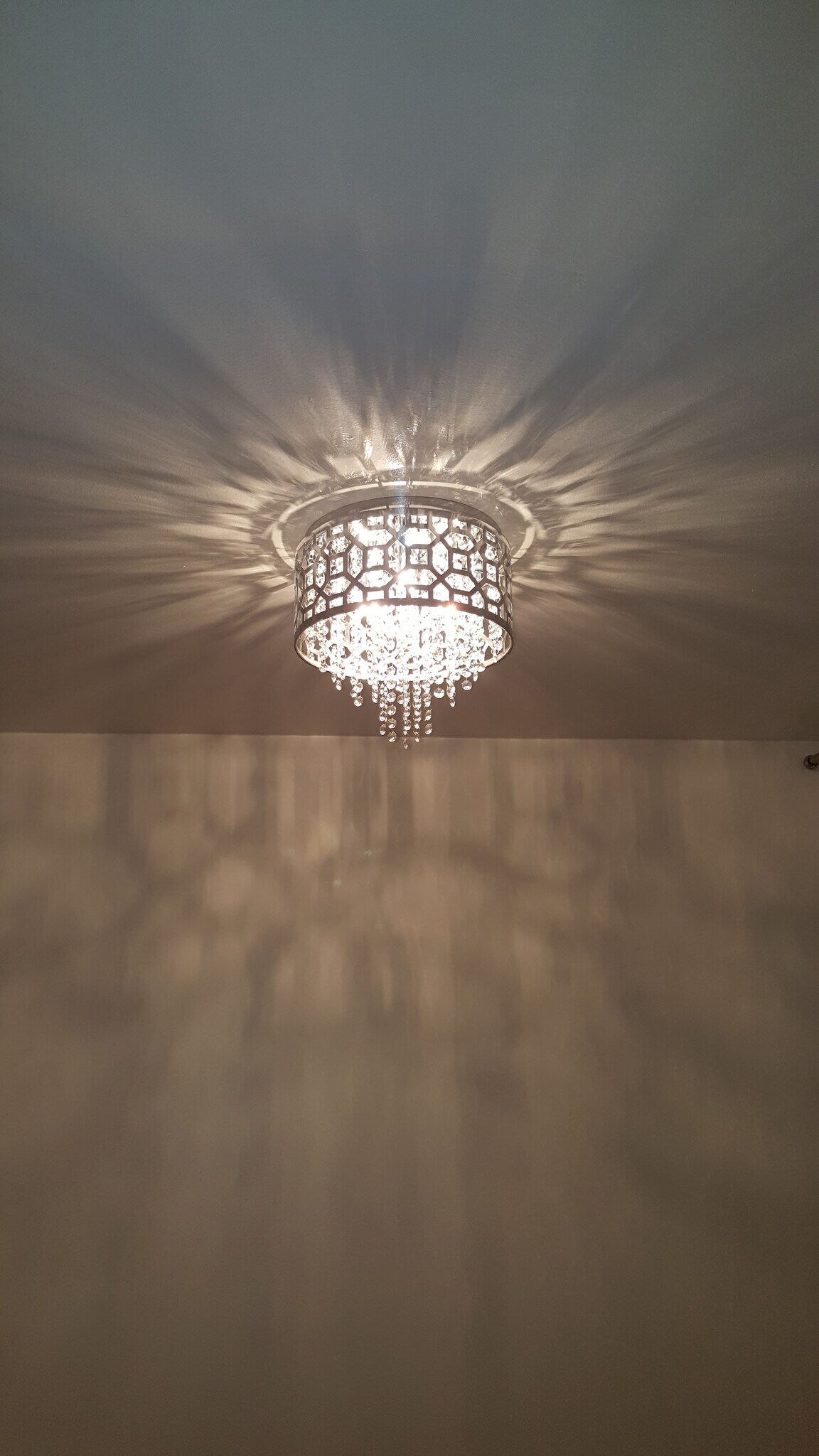 Building Photo - 1146 N Fuller Ave