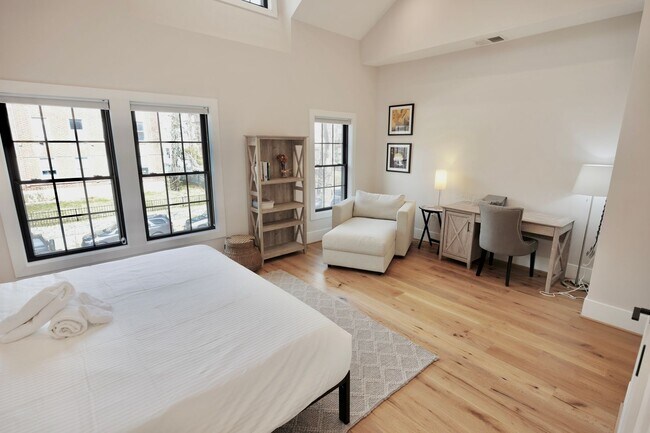 Building Photo - Luxury Rowhouse Living in Columbia Heights (w/Solar!)