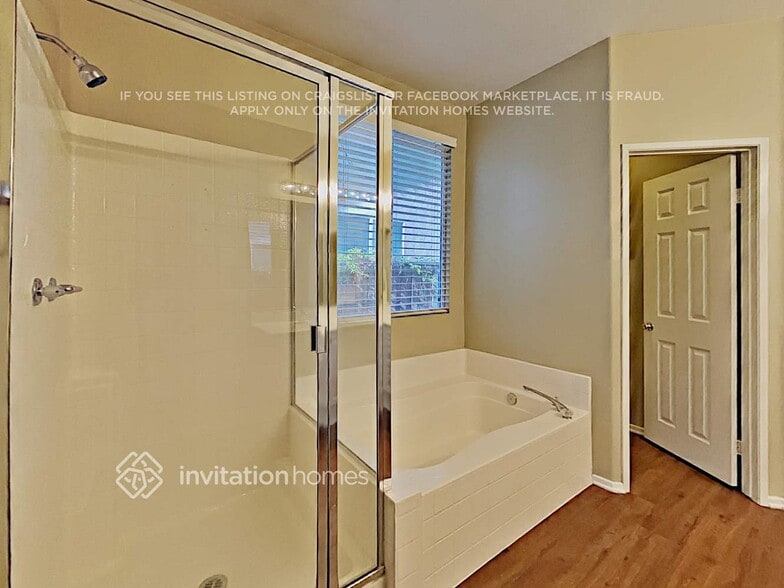 Building Photo - 928 Glendora Dr