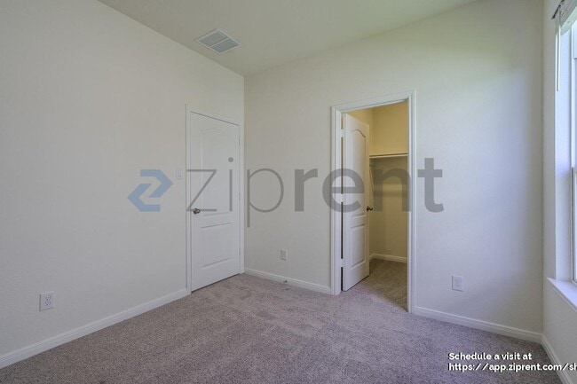 Building Photo - 2823 Lyra Ct