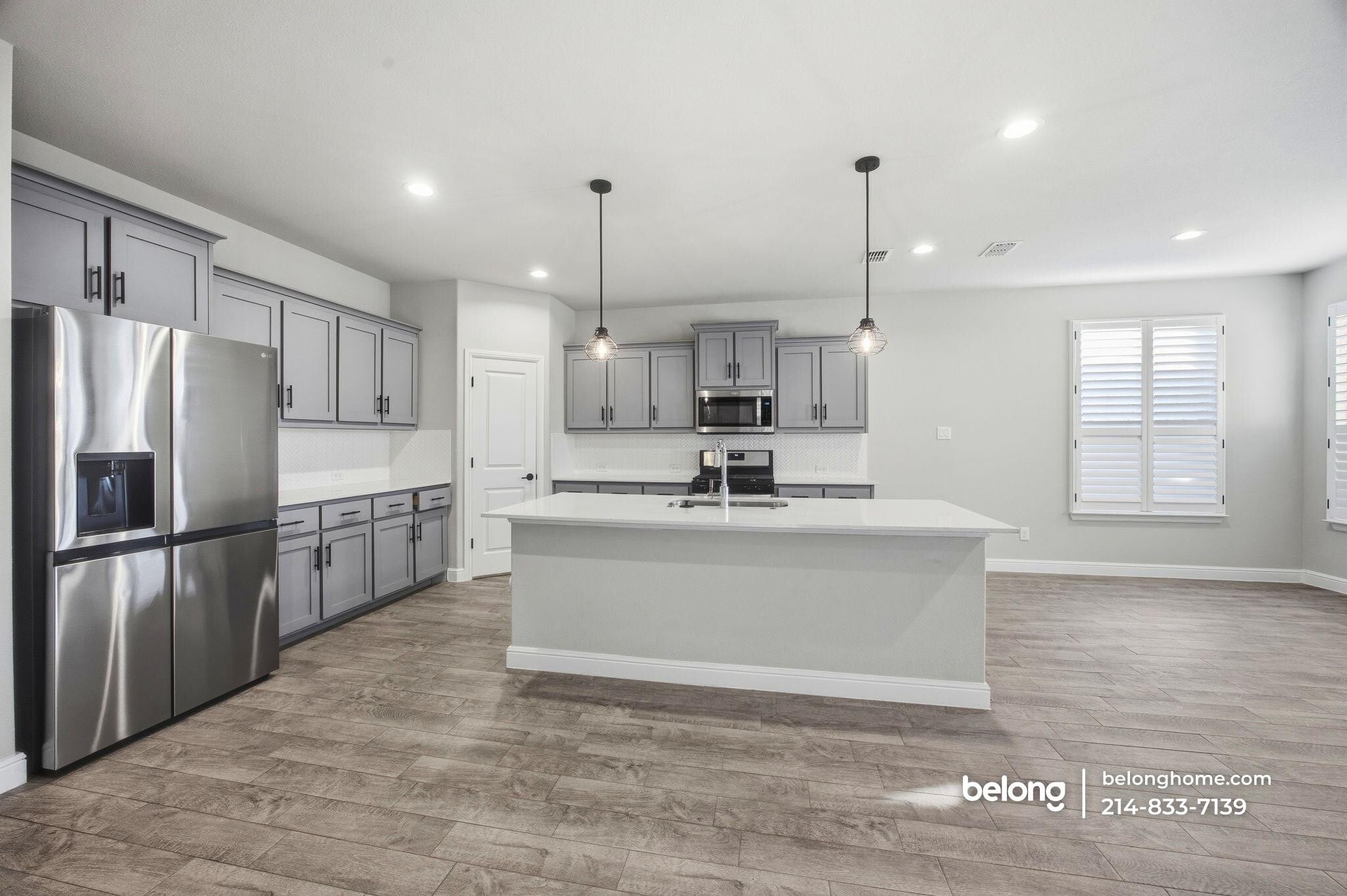 Building Photo - 1832 Chamaeleon Dr