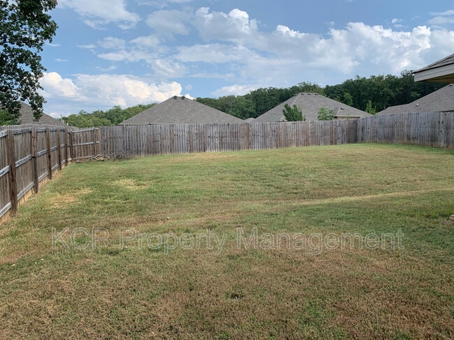 Building Photo - 6105 Red Cedar Cir