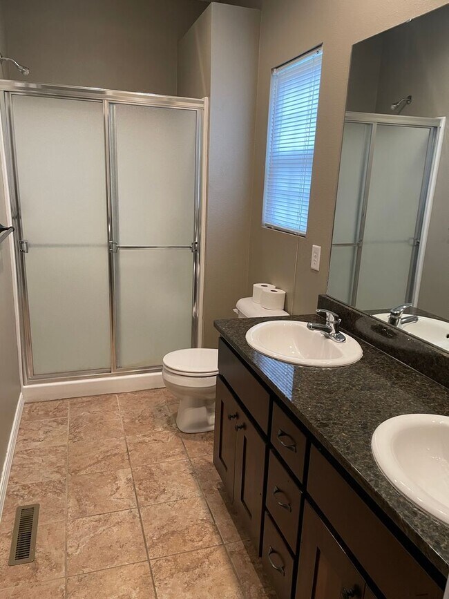 Building Photo - Beautiful all brick 4 bedroom home!