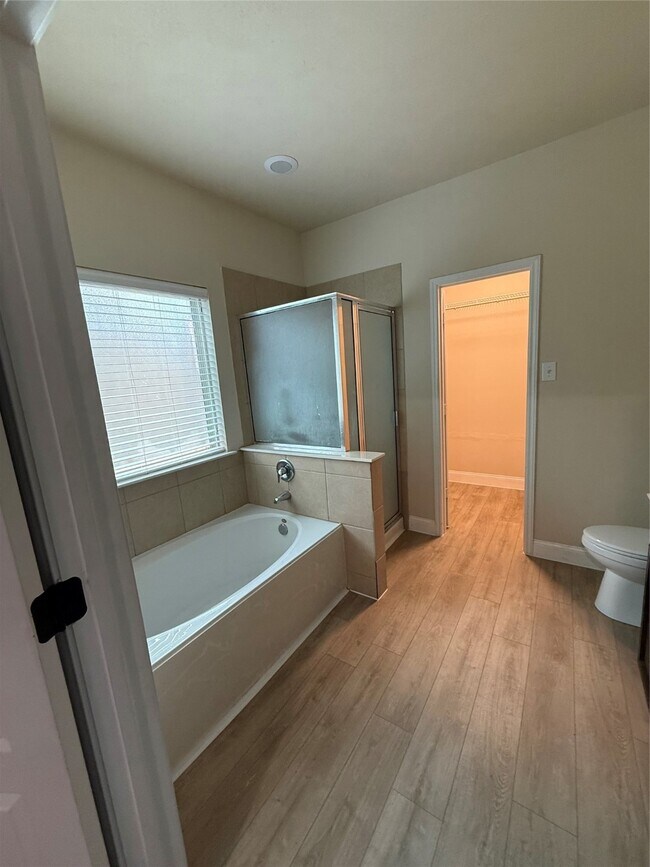 Building Photo - 9323 Fuqua Ridge Ln