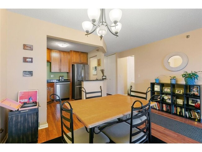 Building Photo - 401 S 1st St