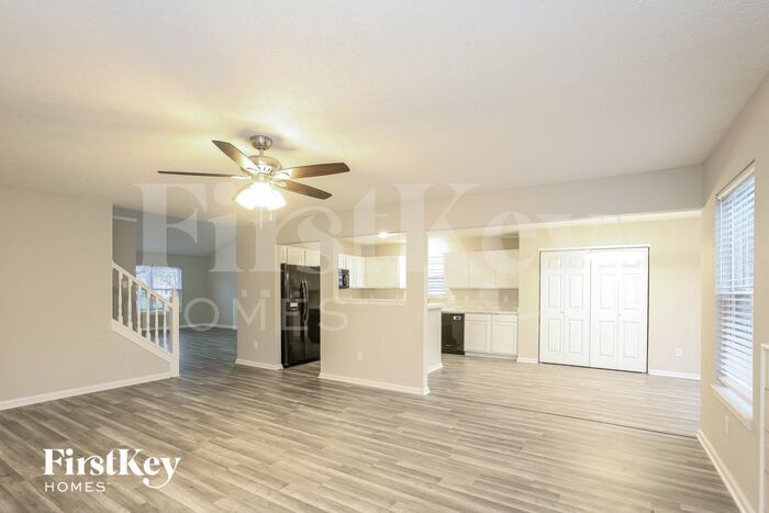 Building Photo - 12368 Deerview Dr