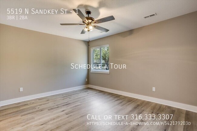 Building Photo - 5519 N Sandkey St