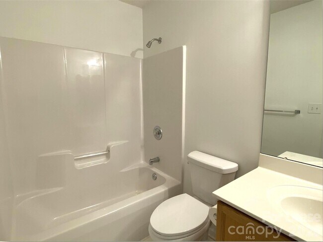 Building Photo - 127 Meadow Pond Ln