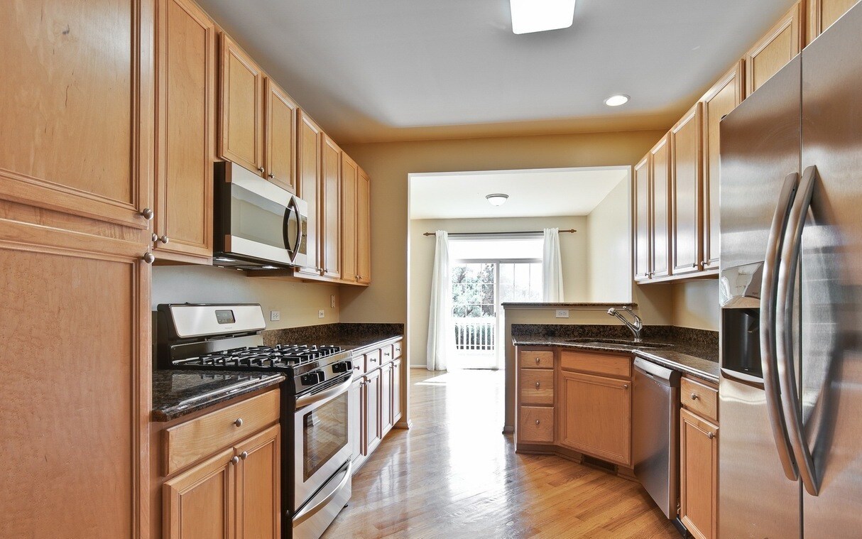 Building Photo - 473 Bay Tree Cir