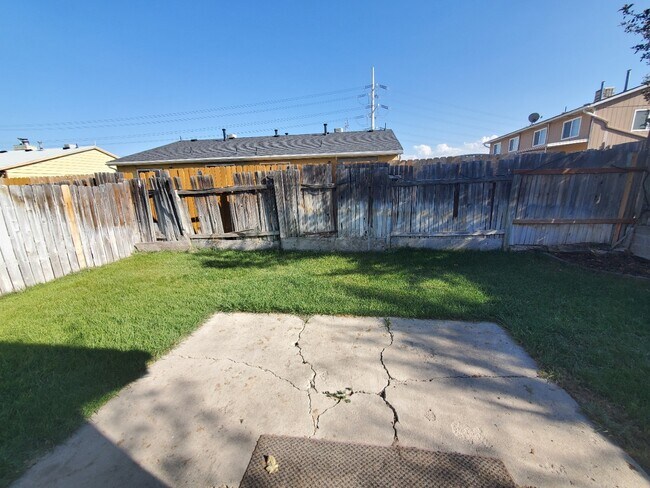 Building Photo - 2775 2855 W
