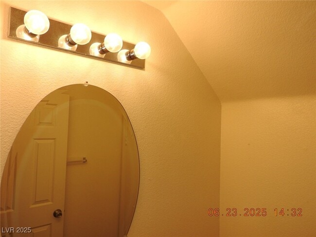 Building Photo - 707 W Sea Harbor Ct