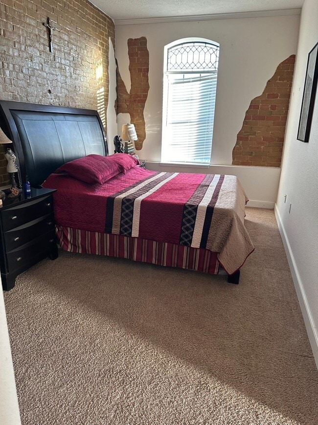 Building Photo - 519 Spring St