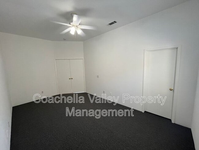 Building Photo - 53750 Avenida Alvarado