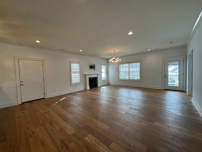 Building Photo - 3 Bedroom / 2 Bath  Johnson City TN