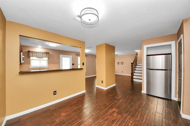 Building Photo - 7611 Legacy Pines Dr