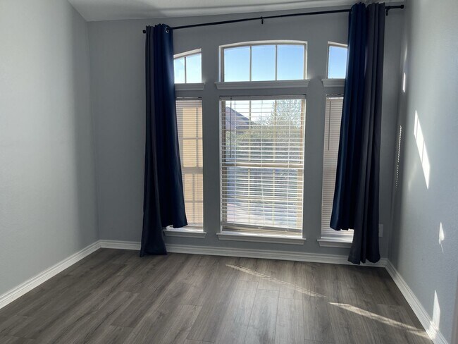 Building Photo - Beautiful Home off Stone Oak Pkwy