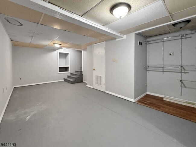 Building Photo - 249 Mercer St