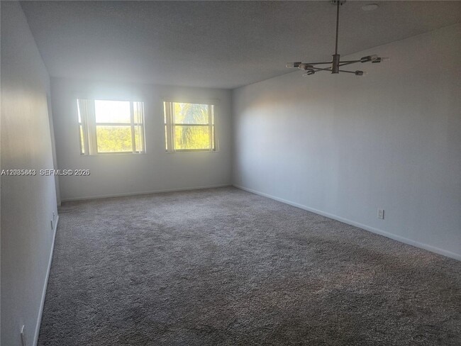 Building Photo - 8100 Geneva Ct