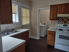 Building Photo - 4a S Church Ave