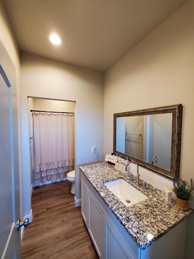 Building Photo - 7101 Kc Ranch Ct