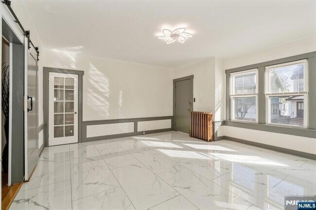 Building Photo - 41-43 Poe Avenue Unit 1